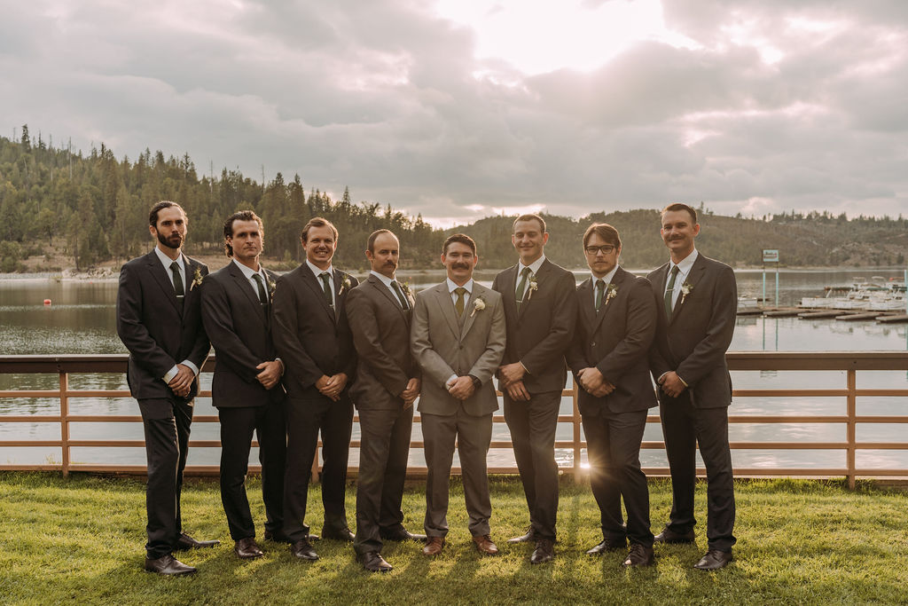 groom and groomsmen